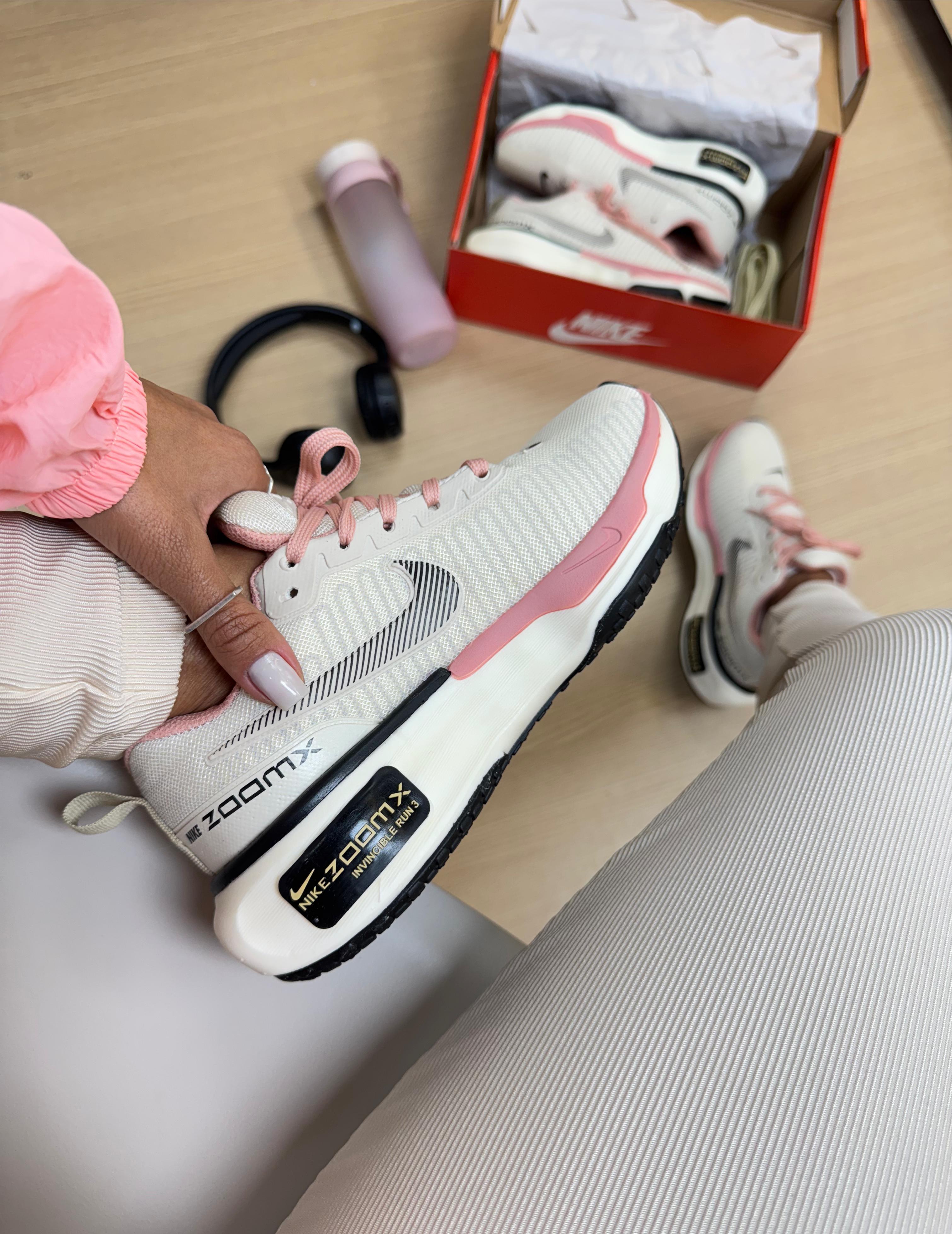 Tênis Feminino Zoomx 04 (2 Pares Cadarços)